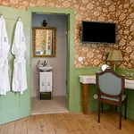 Rosegarden Essence - By Unlock Guest house