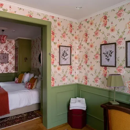 Casa de hóspedes Rosegarden Essence Al - By Unlock 4*