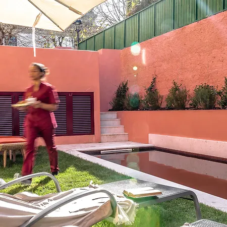 Rosegarden Essence - By Unlock Penzion Sintra