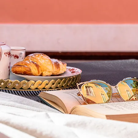 Rosegarden Essence - By Unlock 4*