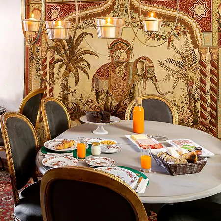 Gasthuis Rosegarden Essence - By Unlock Sintra