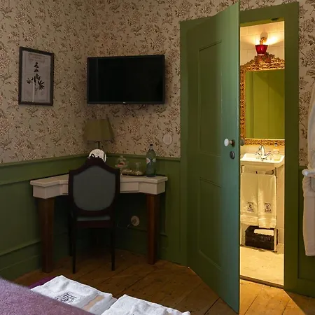 Rosegarden Essence - By Unlock 4*