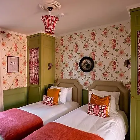 Rosegarden Essence Al - By Unlock 4* Sintra