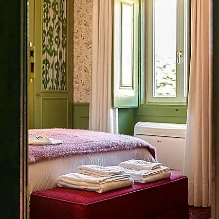 Rosegarden Essence Al - By Unlock 4* Sintra