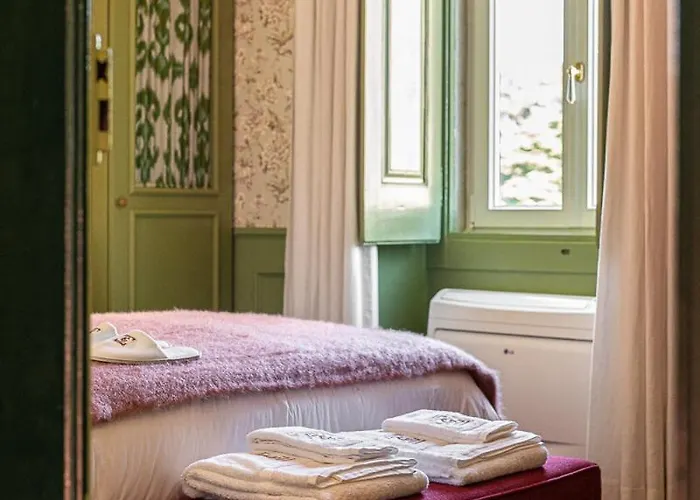 Rosegarden Essence - By Unlock Gasthof Sintra